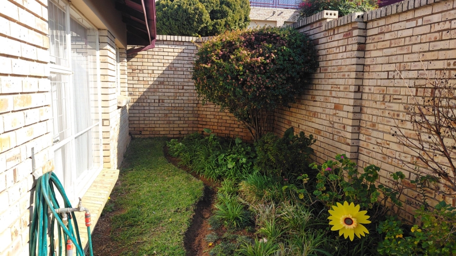 2 Bedroom Property for Sale in Kiepersol Free State
